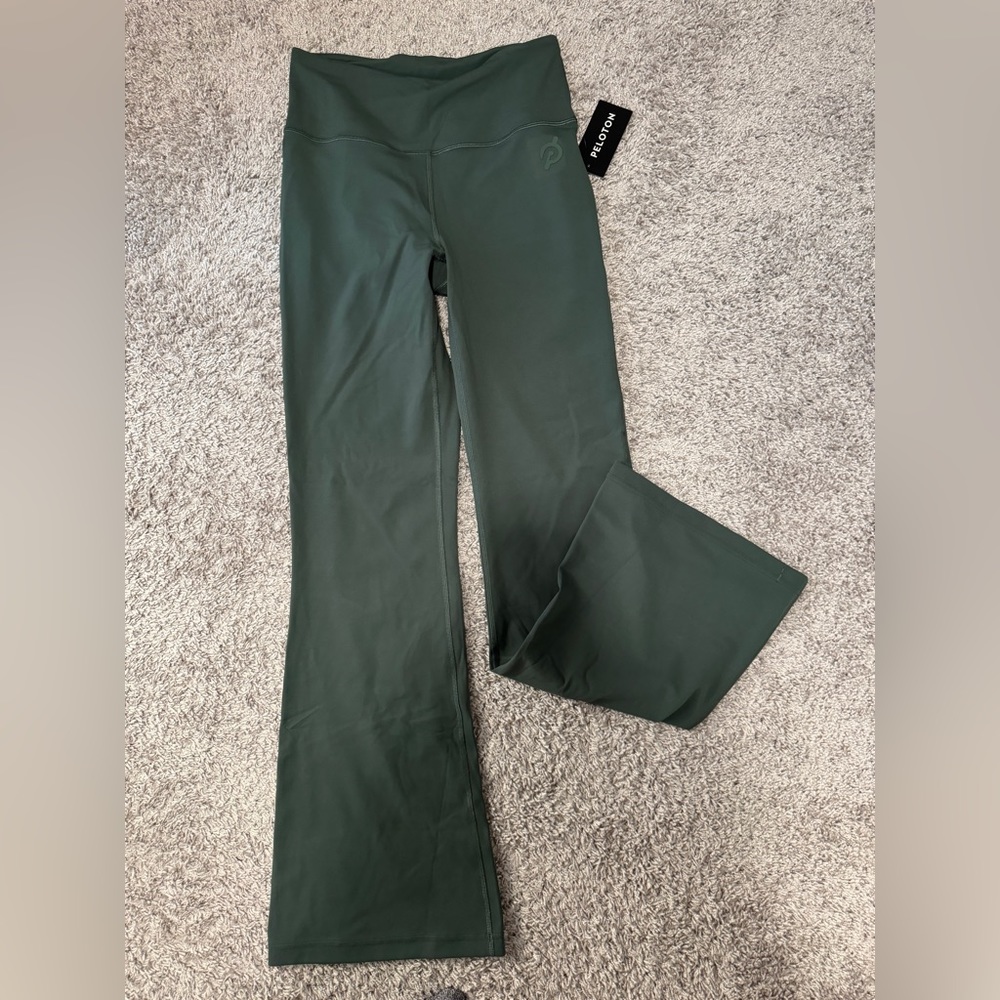Lululemon x Peloton Groove Pant Flare Nulu size 8 NEW WITH TAGS